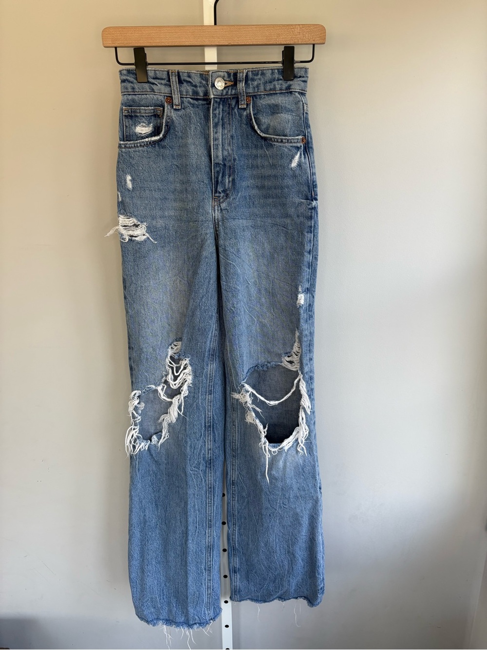 Zara High Rise Distressed Wide Leg Jeans Light Wash Size 00